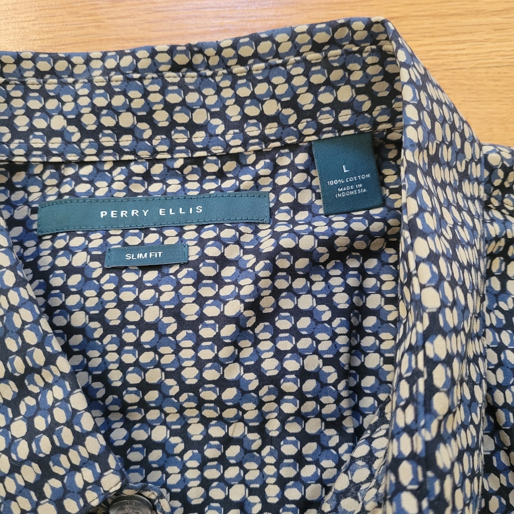 Perry Ellis Navy and Beige Geometric Shirt